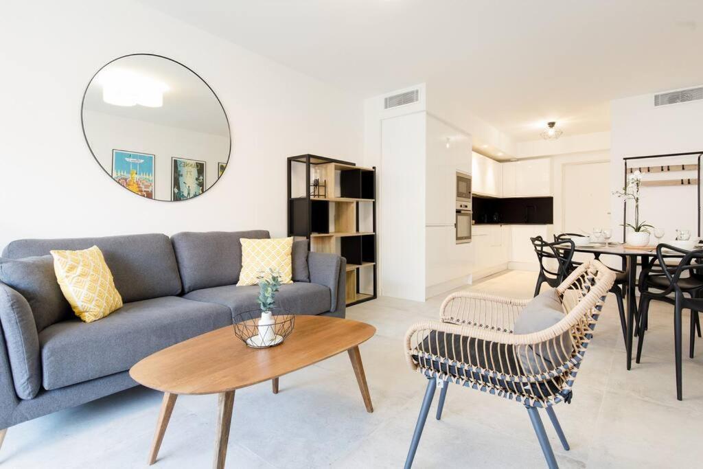 Superb 2 Beds 2 Baths Next To Martinez Apartment *